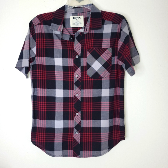 4for$20🤑Bailey's point button down - Picture 1 of 7